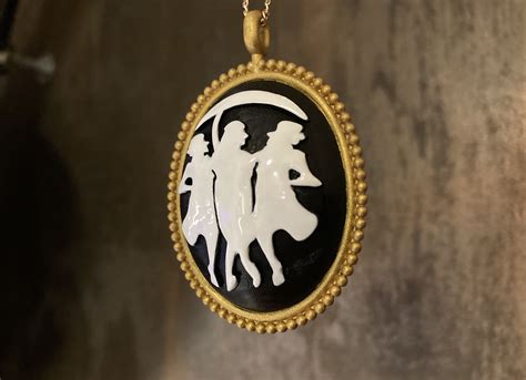 Agatha Harkness Collier Broche 4k Impression Etsy