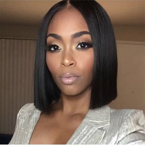 Here are short bob haircuts for black women that not only look chic and fabulous, but are also super functional, easy to maintain. 40 Bob Hairstyles for Black Women 2017 | herinterest.com/