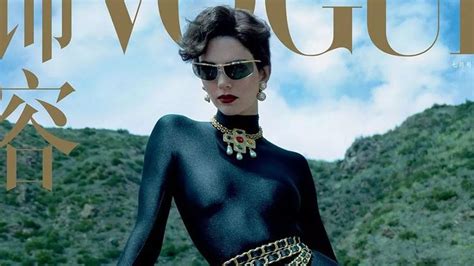 Kendall Jenner Looks Every Inch A Supermodel As She Poses In Catsuit