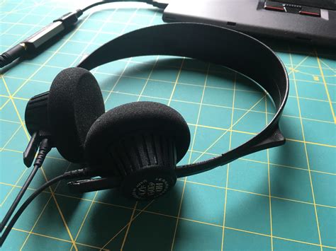 Kicking It With The First Open Headphone The Hd 414 Rheadphones