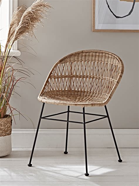 Rounded Wicker Dining Chair in 2020 | Wicker dining chairs, Rattan