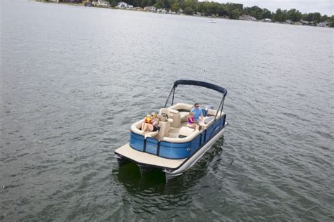 Check out the highest quality pontoon boat rental fleet in the coeur d'alene area! Fox Lake Pontoon Boat Rentals | Chain O' Lakes Boat ...