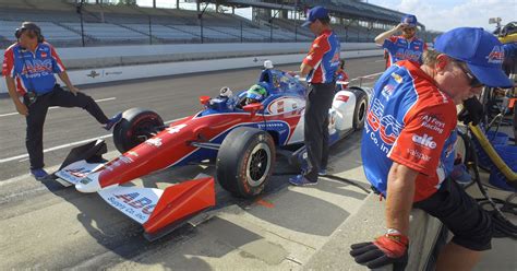 Older versions of indy cars had more power than the current ones so the fastest official qualifying lap by an indy car was in 2000 on the california speedway at 241.428 mph (388.773 kph). Conor Daly's new racing team tries to learn fast as Indy ...
