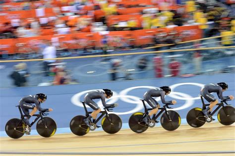 Access official olympic photos, video clips, records and results for the top speed skating medalists in the men's team pursuit event. Olympic Games - Mens Team Pursuit New Zealand in the team ...