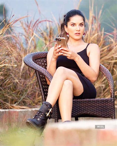 Sunny Leone Turns Up The Heat With Her Bathtub Photoshoot Pics Sunny Leone Turns Up The Heat