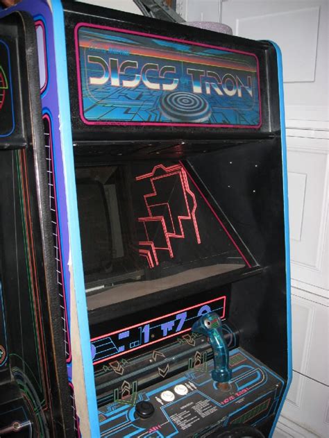 Discs Of Tron I Never Saw This Version Of The Game Only The One That