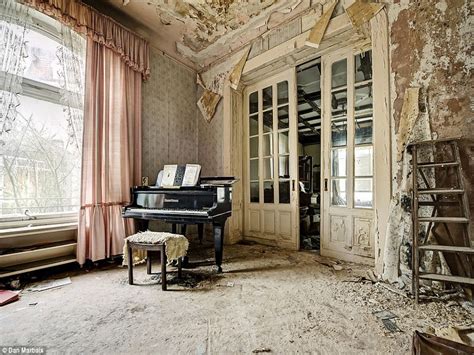 Abandoned House Interior Photos
