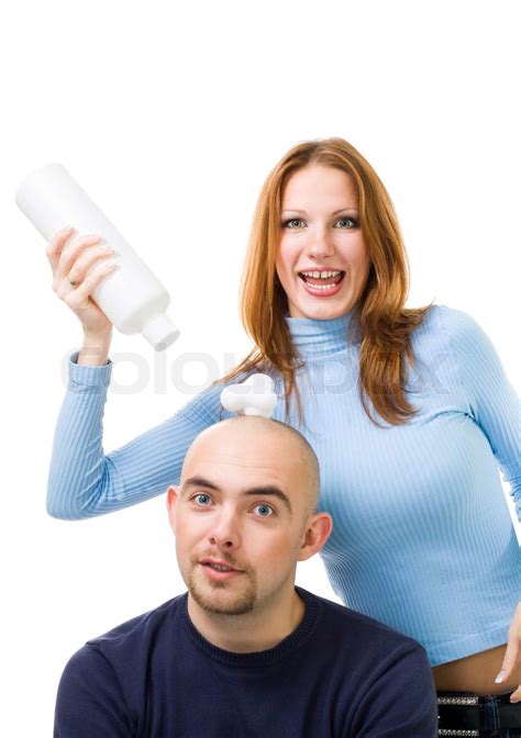 woman mutige mann den kopf zu rasieren mit schaum isoliert auf weiß stock bild colourbox