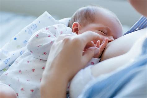 Cuidados del pecho durante la lactancia materna Poder Mamá