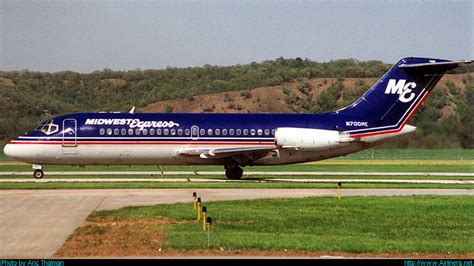 Douglas Dc 9 14 Midwest Express Airlines Aviation Photo 0029667