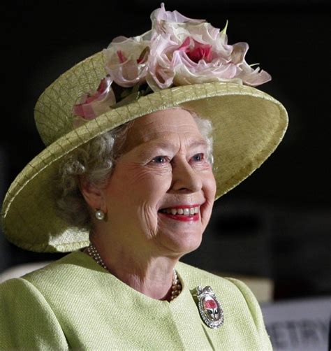 Check spelling or type a new query. La vita della Regina Elisabetta in 10 immagini | Fanpage