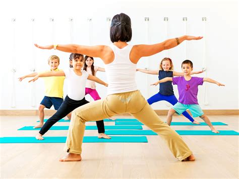 5 Reasons Why Yoga Should Become A Part Of The School Curriculum