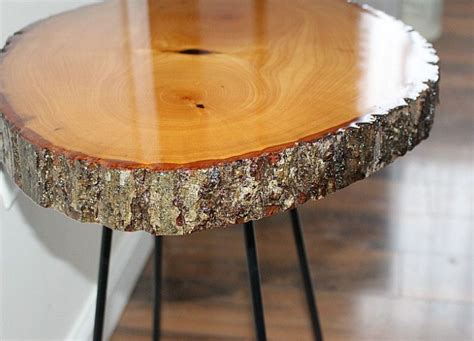 I had such a hard time getting the finish right and getting rid of all of those orange and yellow undertones in the. 20 DIY Table Projects for your Home - The DIY Dreamer