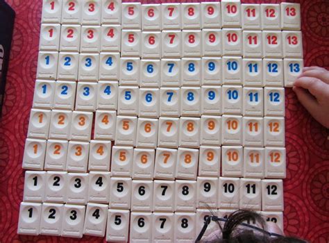 Juego rummy de numeros / rummikub rummy como jugar al rummikub instrucciones.juegos con números para que los niños repasen los números, los unan en orden, identifiquen cantidades o número de elementos con el símbolo numérico, encuentren números juegos con números muy. Criar, amar, vivir: Rummikub