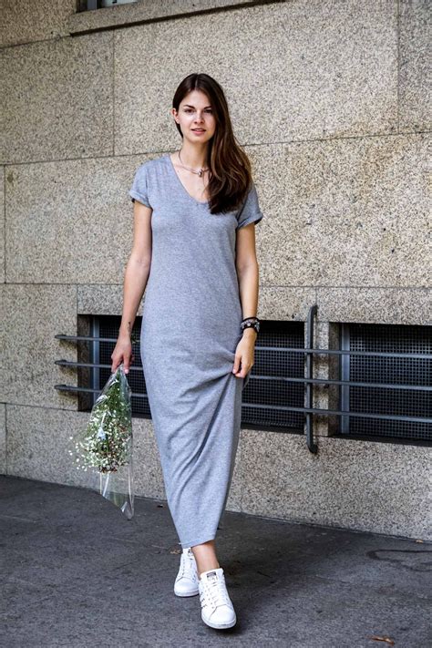 How long do i have to wear my retainer for 24 hours a day. Grey Maxi Dress and White Sneakers
