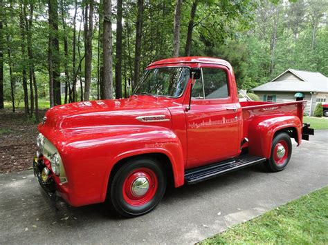 1953 Ford F 100 Looks Ready For Any Concours Ford Truck Enthusiasts