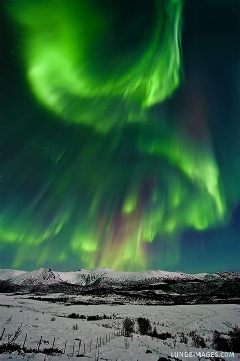 New Aurora Pictures Solar Storms Light Up Arctic Night Northern