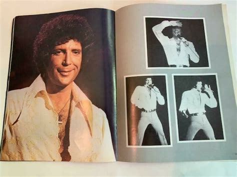 Vtg 1977 Tom Jones Official Souvenir Program Booklet~ Fan Memorabilia