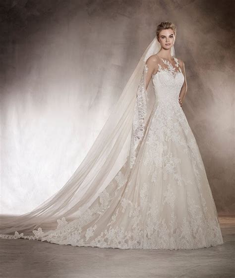 Where To Find The Best Pronovias Wedding Dresses