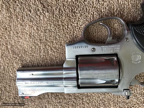 Very Nice Rossi Revolver Model 720 44 Special