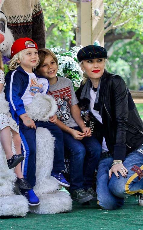 All about gwen stefani's sweet relationship with her kids. Gwen Stefani's Early Easter Fun With Sons | Celeb Baby Laundry