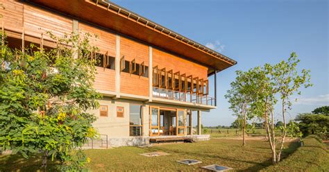The Tree Tops Wildlife Bungalow By Chinthaka Wickramage Frames Views In