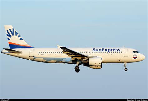 Ly Nvz Airbus A320 214 Sunexpress Avion Express 09082018