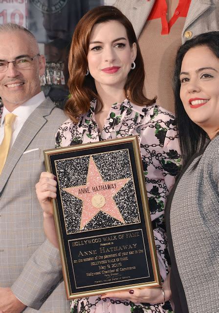 Dc Comics And Arrowverse Anne Hathaway Is Honored With A Star On The