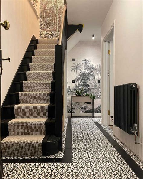 Revamp Your Hallway With Gorgeous Warm Colors Inspiring Ideas