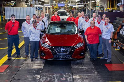 Last Nissan Maxima Rolls Off Smyrna Assembly Line Marks The End Of 20