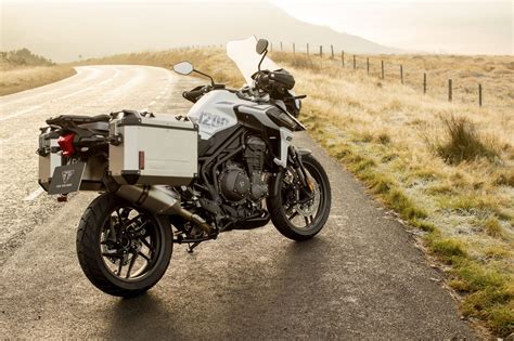 Previously all the tigers running on the 1215cc motor had the 'explorer' chassis specifications. Motorrad Vergleich BMW R 1250 GS 2021 vs. Triumph Tiger ...