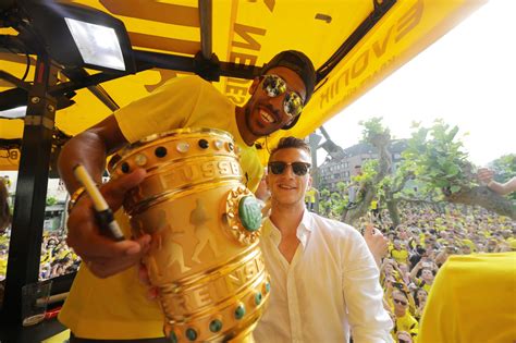 Get the latest transfer news and rumours from the world of football. Borussia Dortmund News: 1 September 2017; Transfer deadline day
