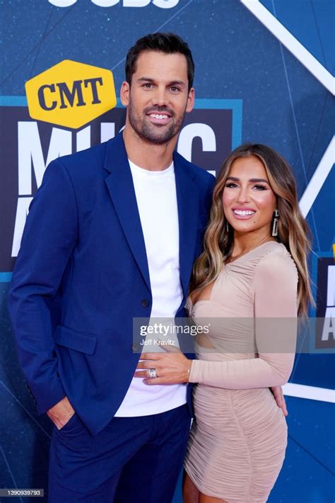 Eric Decker And Jessie James Decker Attend The 2022 Cmt Music Awards News Photo Getty Images