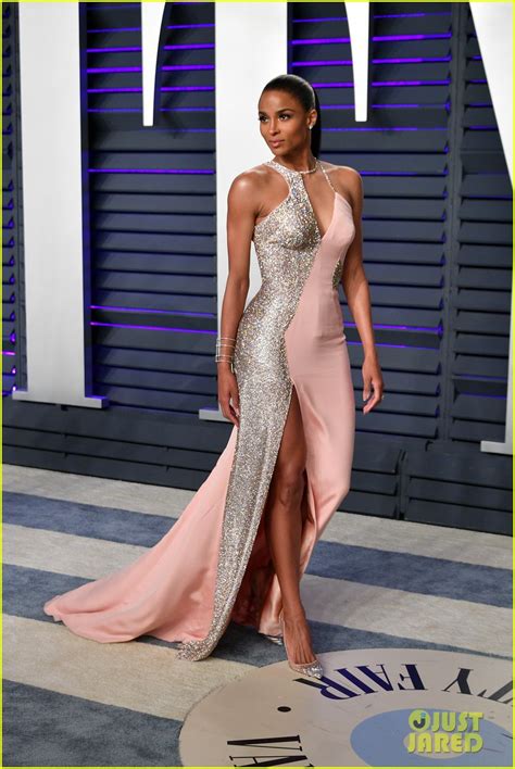 Ciara Russell Wilson Make One Hot Couple At Vanity Fair S Oscars Party Photo