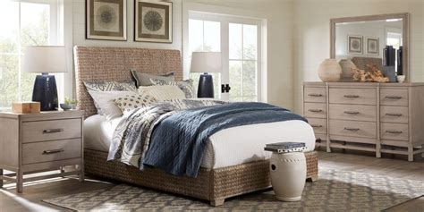 One pink chic & her decor: Cindy Crawford Bedroom Sets