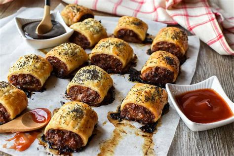 Use my guide and learn the steps. Sausage Roll recipe with Cheese and Bacon