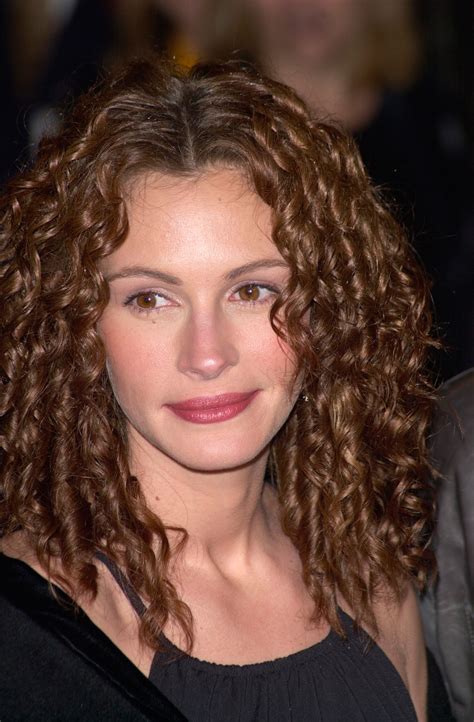 We provide easy how to style tips as well as letting you know which hairstyles will match your face shape, hair texture and hair density. Beauty Lookbook: Julia Roberts' 10 Best Hairstyles - More