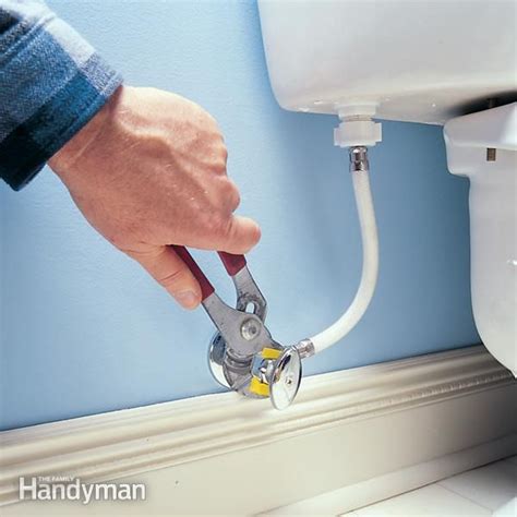 How To Fix A Leaking Shutoff Valve In 2020 Leaking Toilet Leaky