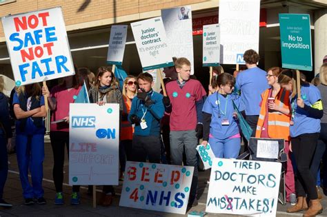 Junior Doctors Begin First All Out Strike In Nhs History