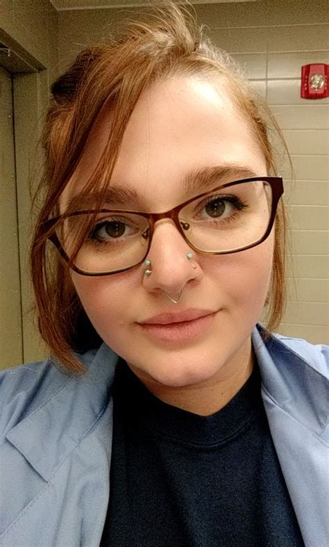 [over 18] Work Bathroom Selfie R Selfie