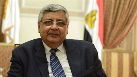 واشنطن تتراجع عن قرار إلغاء الكمامات للأشخاص الملقحين بسبب متحور دلتا البروفيسور الفاهيم: مستشار رئيس الجمهورية: تحورات كورونا قد تصل إلى مئات.. ولم ...