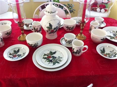 Portmeirion Pottery The Holly And The Ivy Pattern Lovely Tablescape