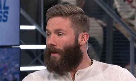 As for how jerry felt about the young edelman. Julian Edelman used to date Jerry Rice's daughter | Larry ...