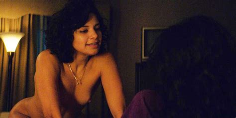 Shakira Barrera And Sunita Mani Nude Lesbian Scene From Glow Scandal