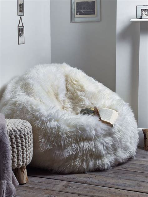 12 A Faux Fur Bean Bag Chair Is Right What You Need Ot Feel Comfortable In The Cold Seasons 