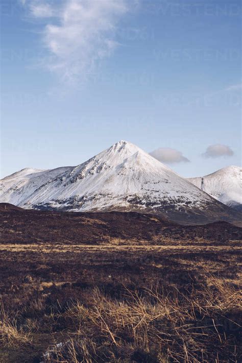Uk Scotland Snowcapped Mountains Of Isle Of Skye In Winter Stock Photo