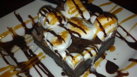 A shareable sampler of three favorites: Smores dessert at longhorn steakhouse 1/2013 | Smores dessert, Delicious, Desserts