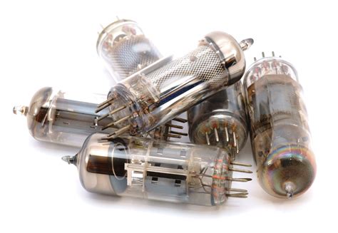The History Working And Applications Of Vacuum Tubes