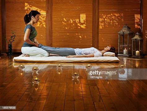 Thai Stretching Massage Stock Fotos Und Bilder Getty Images