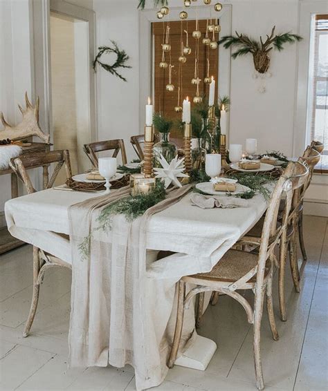 Christmas Table Decor to Wow Your Guests! | Wallsauce UK